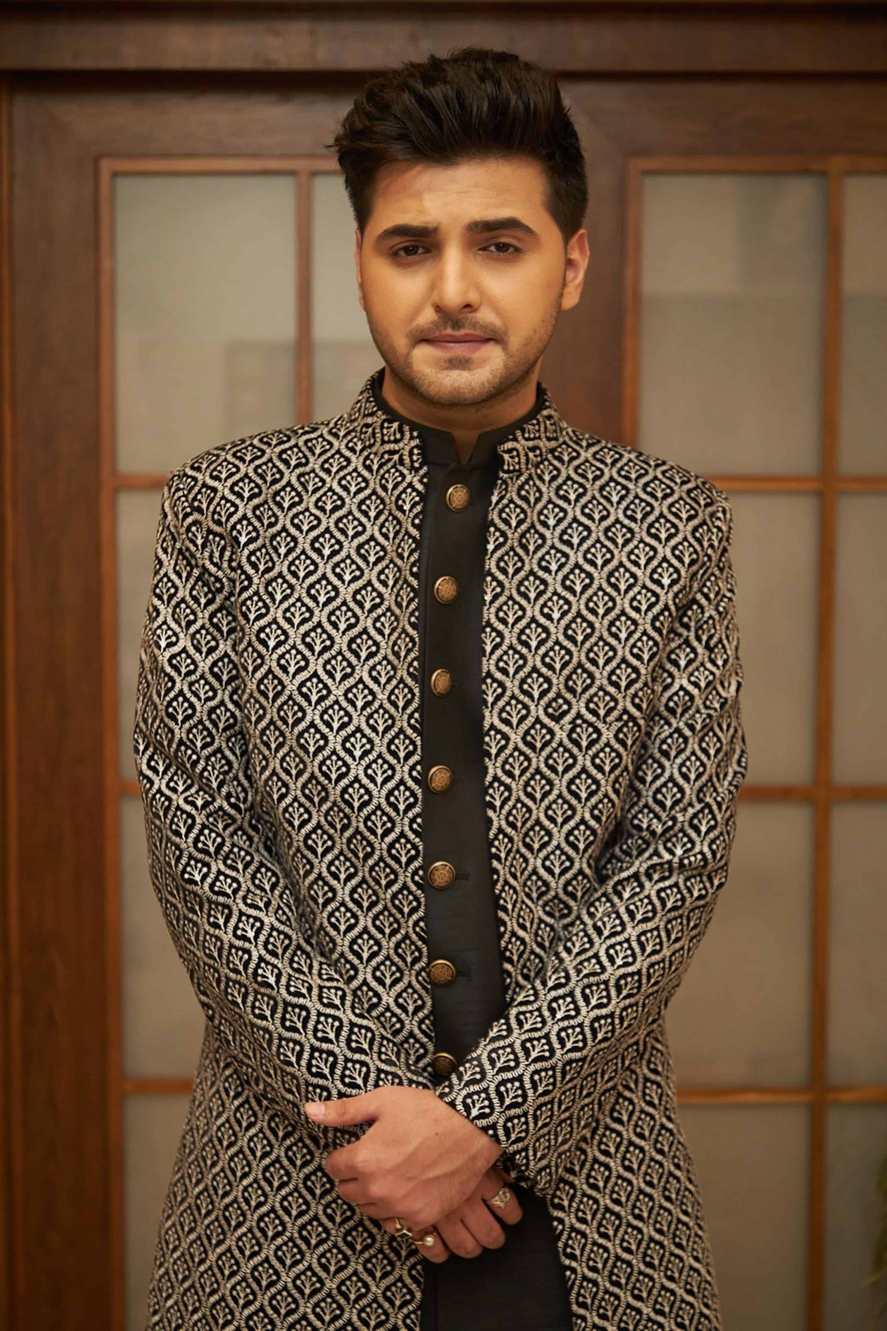 Men Golden Jacket Indo Western Sherwani at Rs 5700/piece | Indo Western  Sherwani in Mumbai | ID: 2851690588955